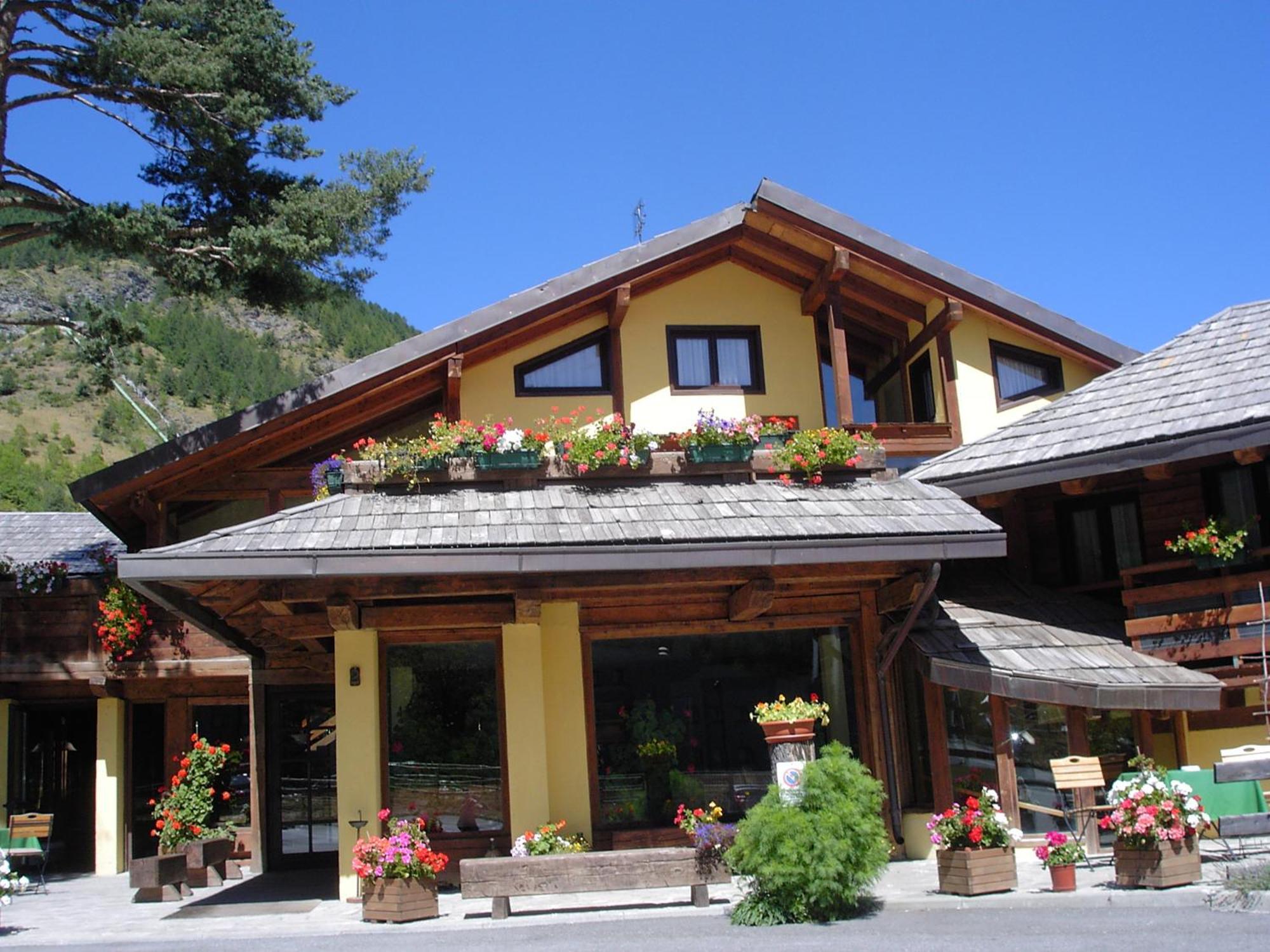 Hotel Ca Fiore Bardonecchia Ngoại thất bức ảnh