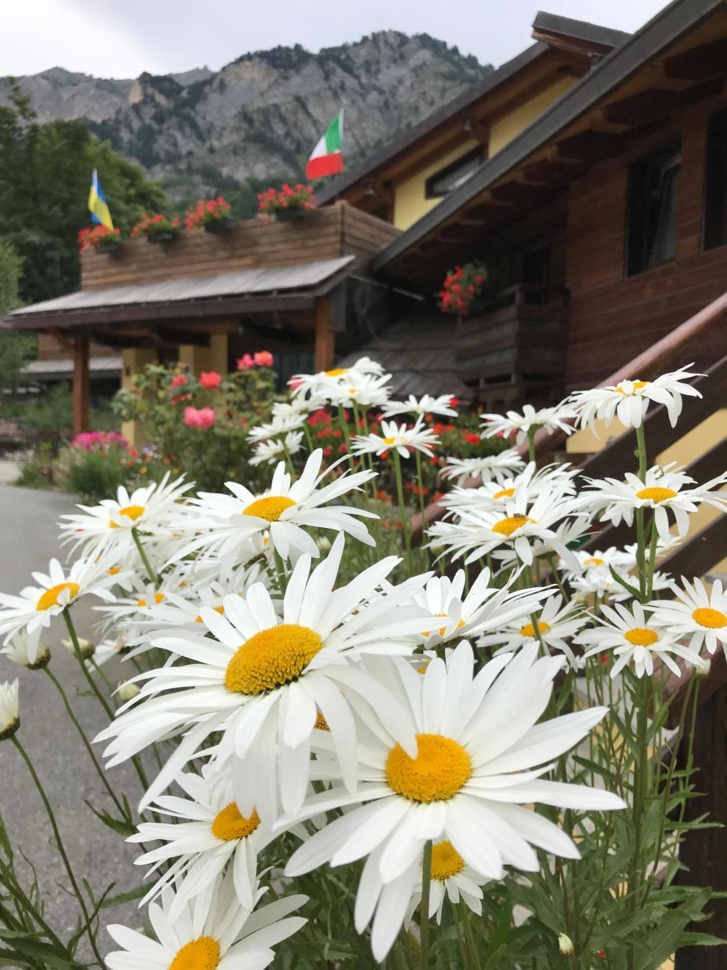 Hotel Ca Fiore Bardonecchia Ngoại thất bức ảnh