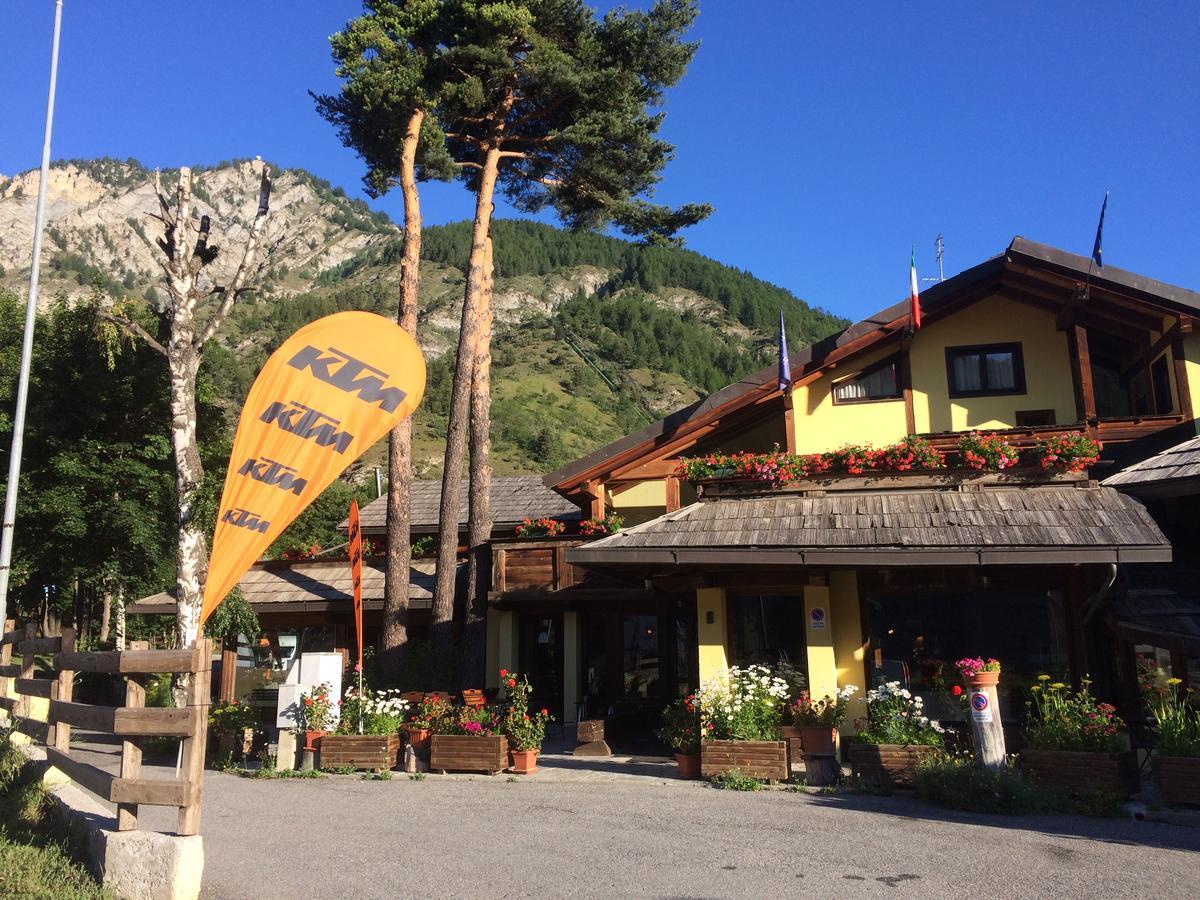 Hotel Ca Fiore Bardonecchia Ngoại thất bức ảnh