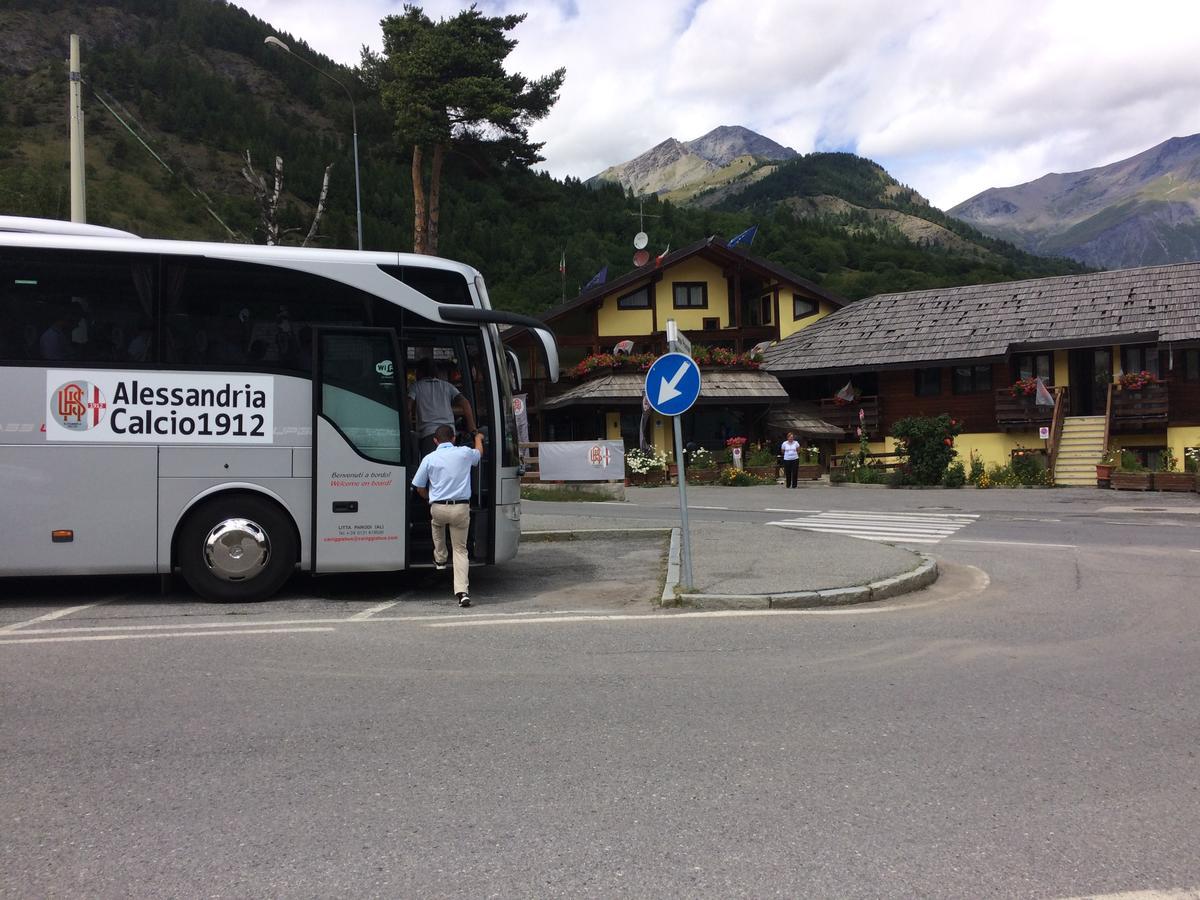 Hotel Ca Fiore Bardonecchia Ngoại thất bức ảnh